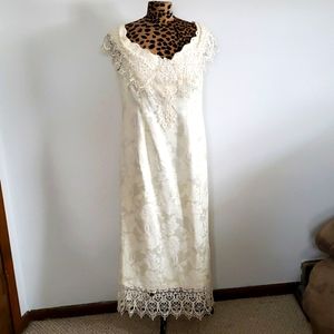 LORALIE Vintage Wedding Dress